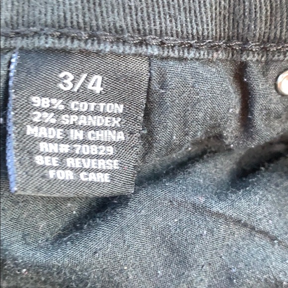 Black shorts - Picture 4 of 4